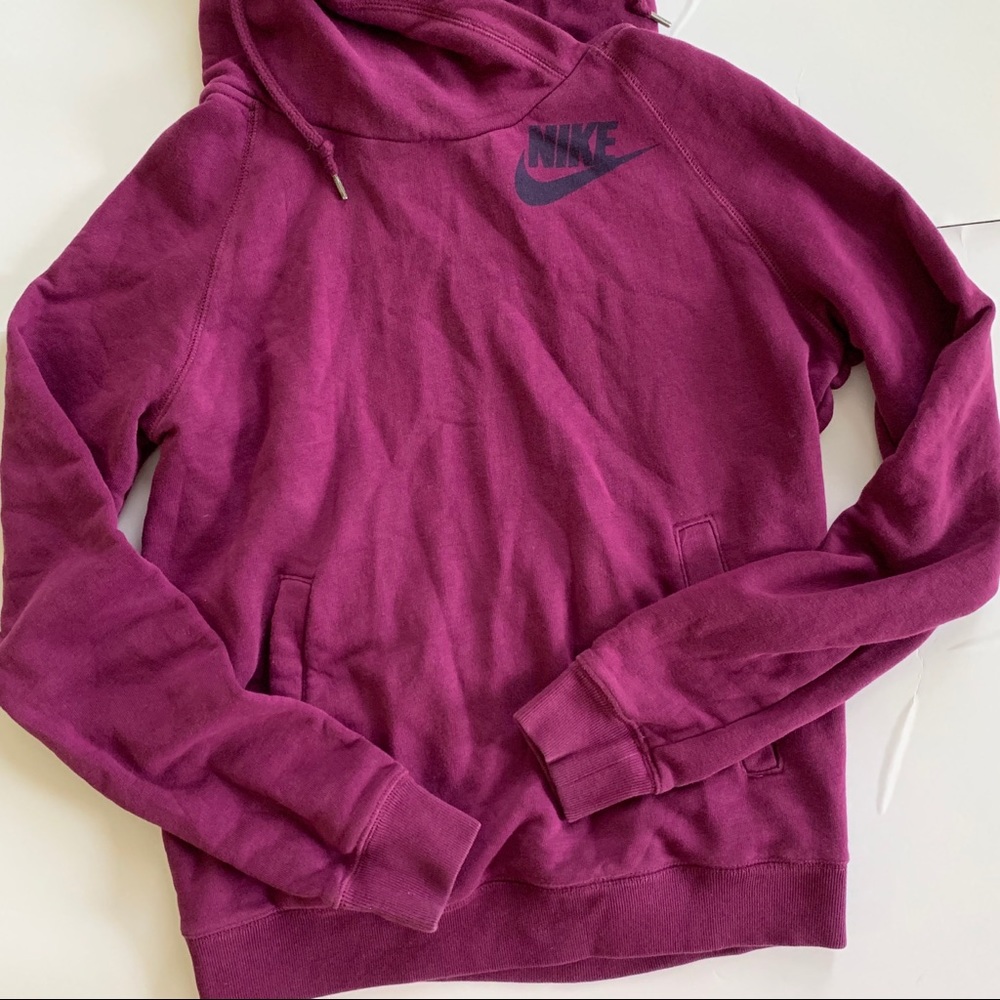 nike sweatshirt with slouch neck
